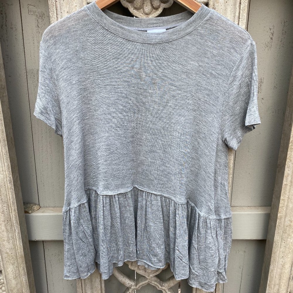 Abound Nordstrom Gray Crew Neck Ruffle Tee Size XS